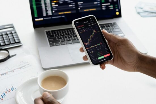 The Comprehensive Guide to Employee Stock Purchase Plans (ESPPs) thumbnail